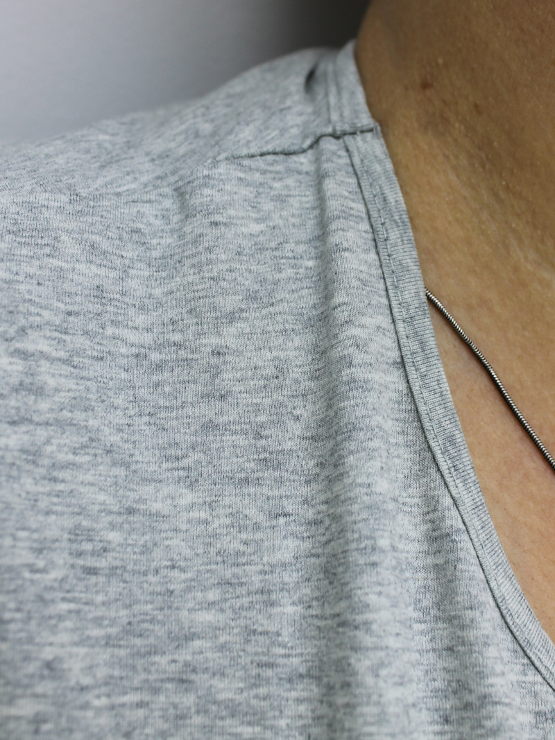 футболка женская заяц стразы