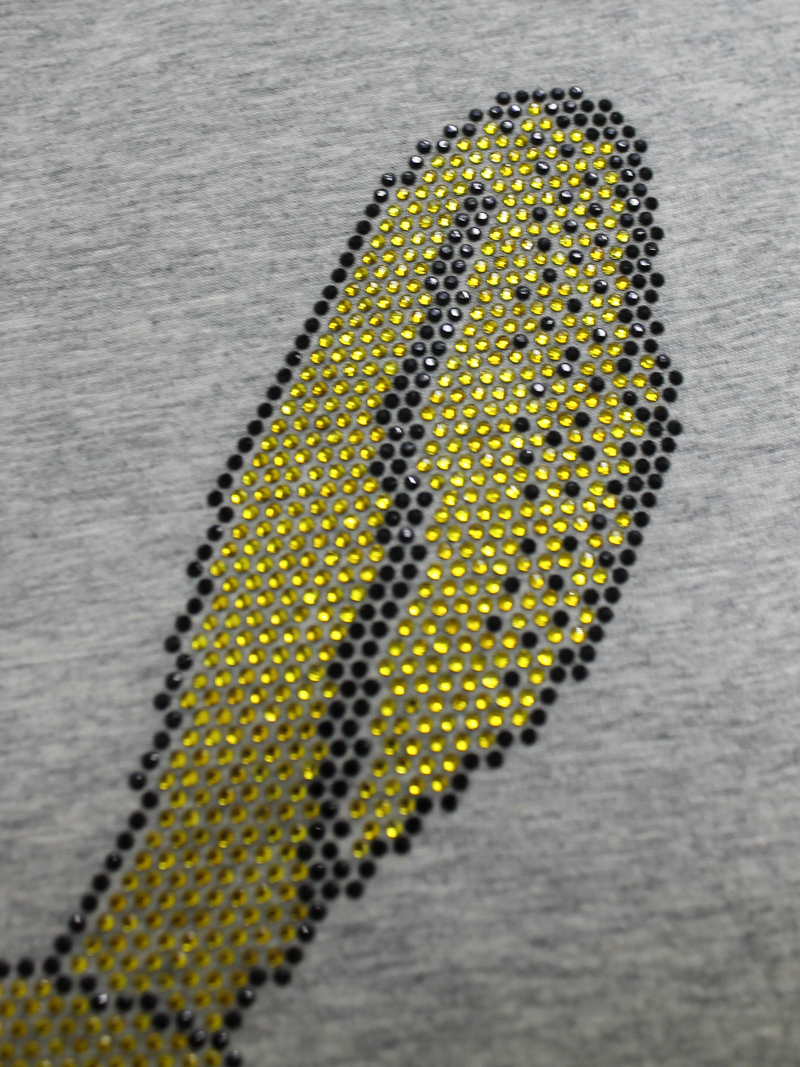 футболка женская заяц стразы