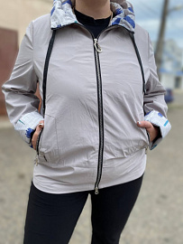 Ветровка Женская